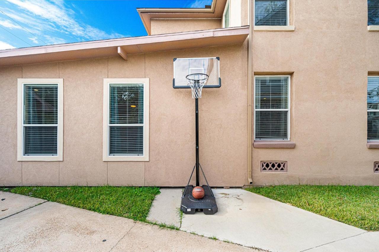 Nr Med Center, Dt, Midtown Game Room Sleep 16 Houston Exterior photo